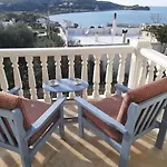 Karaburun'da Deniz Manzaralı Ferah Dubleks Villa *