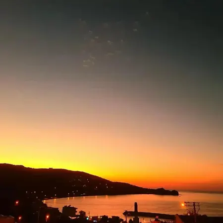 Karaburun'da Deniz Manzarali Ferah קרבורון