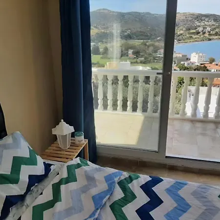 Villa Karaburun'da Deniz Manzaralı Ferah Dubleks Villa *