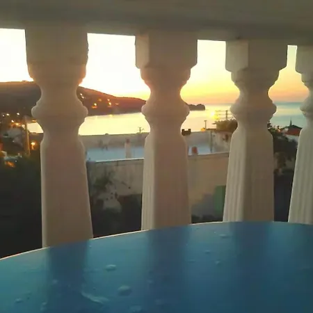 Villa Karaburun'da Deniz Manzarali Ferah *