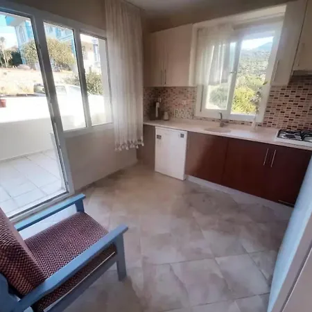 Villa Karaburun'da Deniz Manzarali Ferah