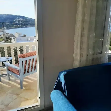 Karaburun'da Deniz Manzarali Ferah * קרבורון