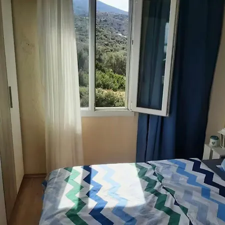 Karaburun'da Deniz Manzarali Ferah * Karaburun (Izmir)